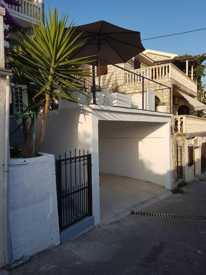 Apartamento Waterfront Townhouse Sunset View With Garage Bigovo Exterior foto